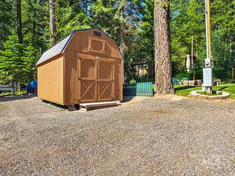 Exterior - 497 Micki Rd, Cascade, ID 83611 photo 6 of 8