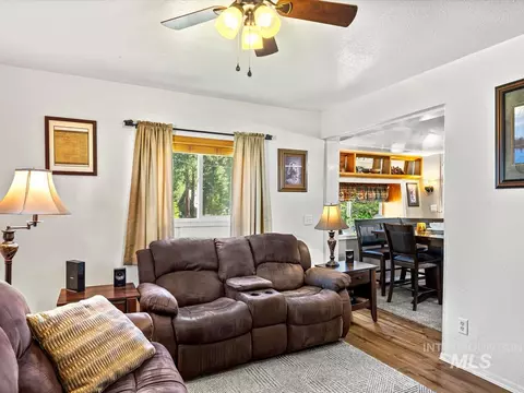 Living - 497 Micki Rd, Cascade, ID 83611 photo 1 of 1