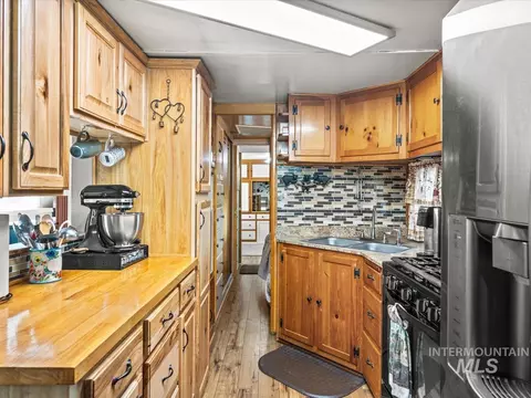 Kitchen - 497 Micki Rd, Cascade, ID 83611 photo 1 of 1