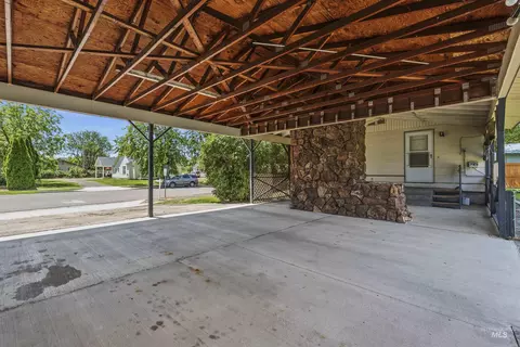 Exterior - 630 E Court St, Weiser, ID 83672 photo 8 of 18