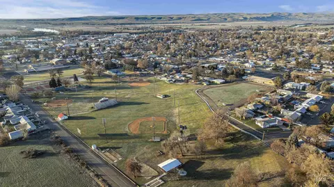 View/Area - 630 E Court St, Weiser, ID 83672 photo 1 of 2