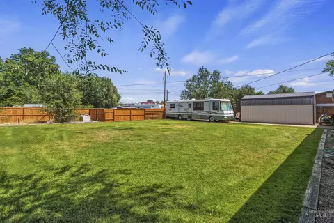 Exterior - 630 E Court St, Weiser, ID 83672 photo 4 of 18