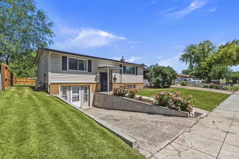 Exterior - 630 E Court St, Weiser, ID 83672 photo 2 of 18