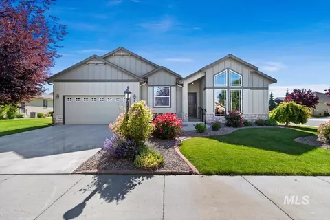 3808 S Edgeview Dr, Nampa, ID 83686
