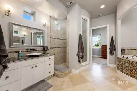 Bath - 12583 W Deep Canyon Dr, Star, ID 83669 photo 4 of 6