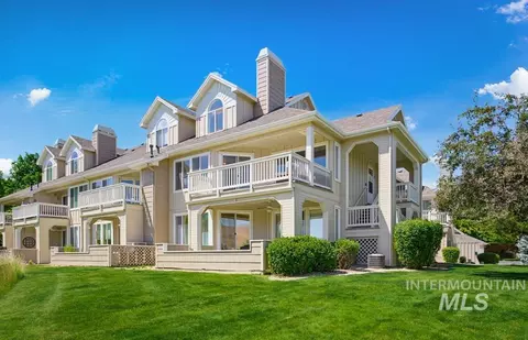 5170 S Surprise Way #202, Boise, ID 83716