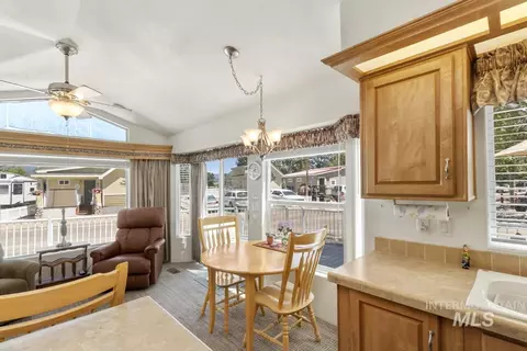 Dining - 14 P St, Cascade, ID 83611 photo 2 of 2