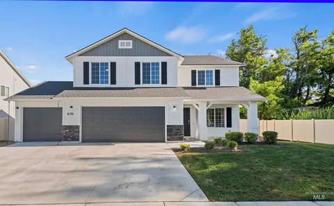 678 S Queens Dr, Nampa, ID 83687