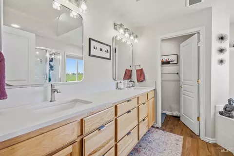 Bath - 25614 Ember Rd, Middleton, ID 83644 photo 1 of 4