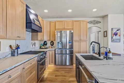 Kitchen - 25614 Ember Rd, Middleton, ID 83644 photo 6 of 6