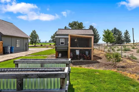 Exterior - 25614 Ember Rd, Middleton, ID 83644 photo 11 of 15