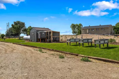 Exterior - 25614 Ember Rd, Middleton, ID 83644 photo 10 of 15