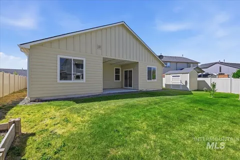 Exterior - 2211 Moon Shadow Dr, Caldwell, ID 83607 photo 7 of 10