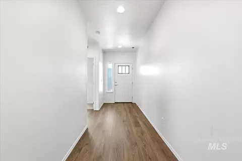 Entry Way - 2211 Moon Shadow Dr, Caldwell, ID 83607 photo 1 of 3