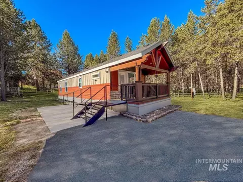 Exterior - 22 Miners Ct, Cascade, ID 83611 photo 5 of 5