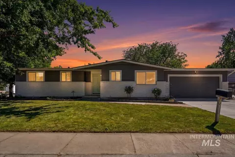 8395 W Valley Vw, Boise, ID 83704