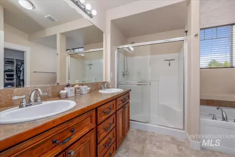 Bath - 4147 W Cardon St, Eagle, ID 83616 photo 3 of 3