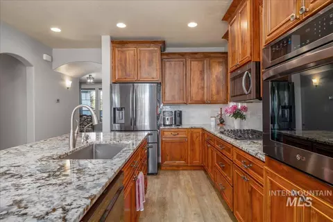 Kitchen - 4147 W Cardon St, Eagle, ID 83616 photo 2 of 4