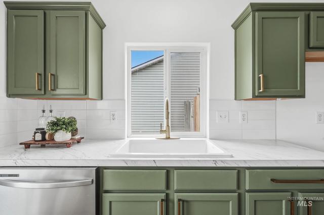 5512 Crimson Ave, Caldwell, ID 83607