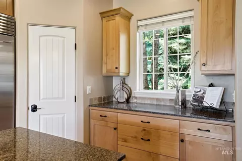 Kitchen - 2387 S Chipper Way, Eagle, ID 83616 photo 5 of 5