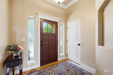 Entry Way - 2387 S Chipper Way, Eagle, ID 83616 photo 2 of 5