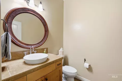 Bath - 2387 S Chipper Way, Eagle, ID 83616 photo 1 of 5