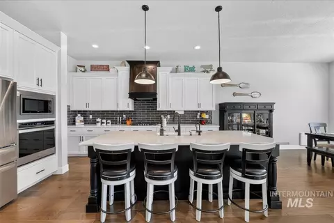 Kitchen - 1338 N Sarajevo Ave, Eagle, ID 83616 photo 3 of 3