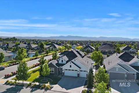 View/Area - 1338 N Sarajevo Ave, Eagle, ID 83616 photo 2 of 5