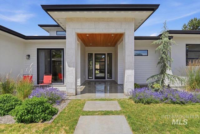 2601 S Greenwood Cir, Boise, ID 83706