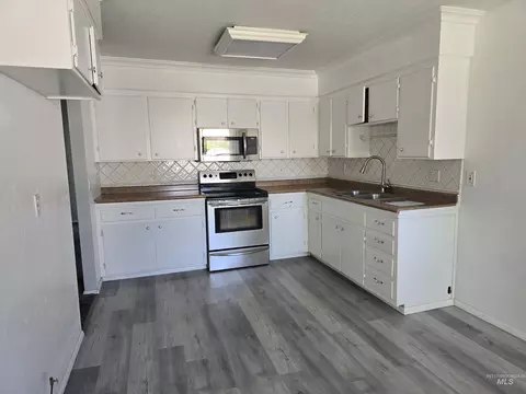 346 N Conant Ave, Burley, ID 83318
