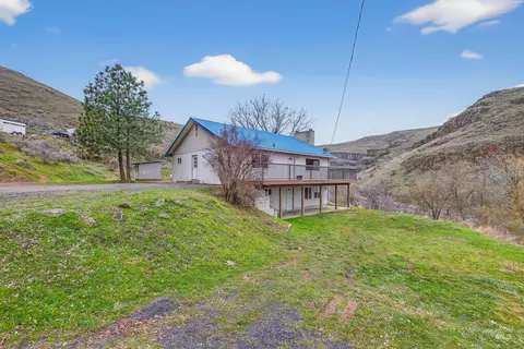 8049 Asotin Creek Rd, Asotin, WA 99402