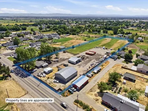 79 N Robinson Rd, Nampa, ID 83687