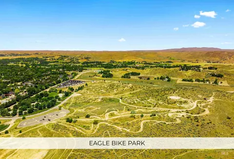 View/Area - 4061 W Strant Dr, Eagle, ID 83616 photo 4 of 4