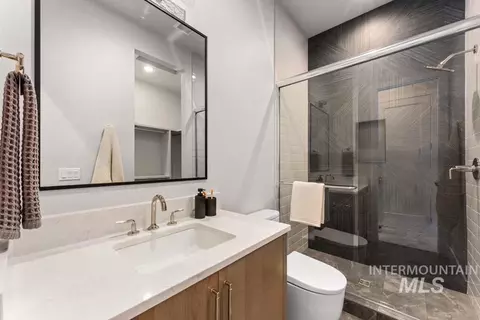 Bath - 4061 W Strant Dr, Eagle, ID 83616 photo 6 of 7