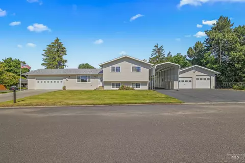 3713 20th St, Lewiston, ID 83501