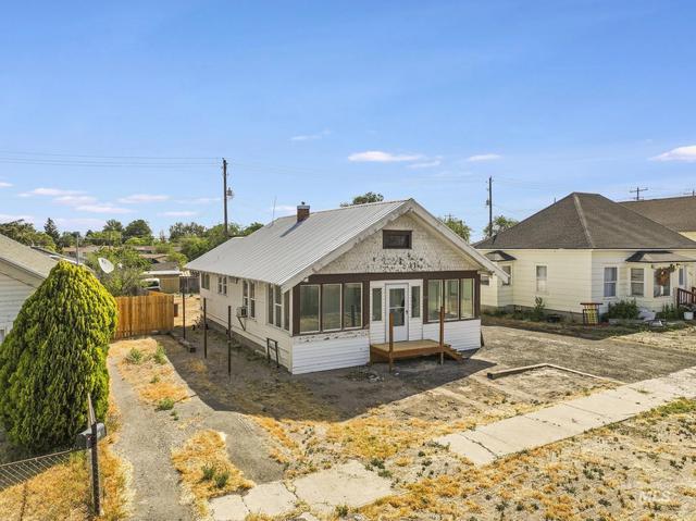 212 8th Ave S, Buhl, ID 83316