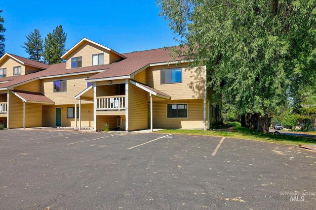 300 Washington St #107, Mccall, ID 83638