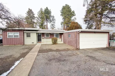5924 W Overland Rd, Boise, ID 83709