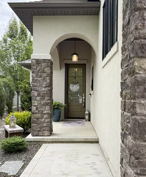 1428 N Palaestra Ave, Eagle, ID 83616