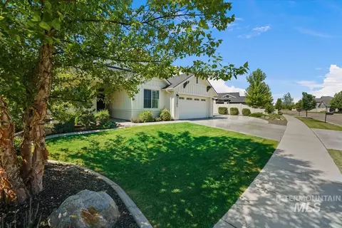 1301 E Timber Trail Dr, Kuna, ID 83634 photo 4