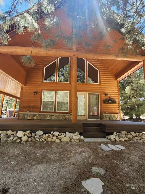 705 E Riverview Cir, Pine, ID 83647 photo 14