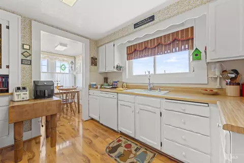 Kitchen - 25565 Simplot Blvd, Wilder, ID 83676 photo 4 of 4
