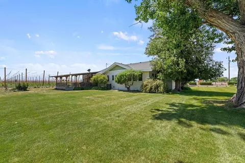 Exterior - 25565 Simplot Blvd, Wilder, ID 83676 photo 9 of 12