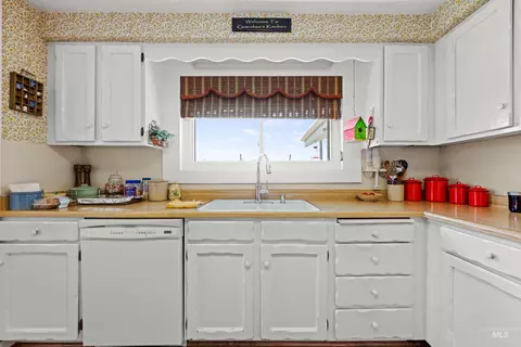 Kitchen - 25565 Simplot Blvd, Wilder, ID 83676 photo 1 of 4