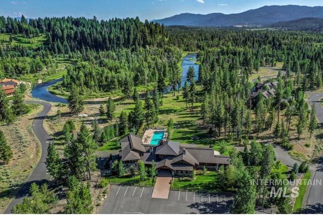 29 Moonflower Ct, Mccall, ID 83638