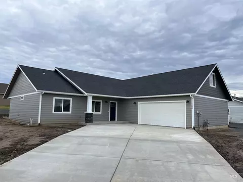 1746 Yellowstone Ct, Lewiston, ID 83501