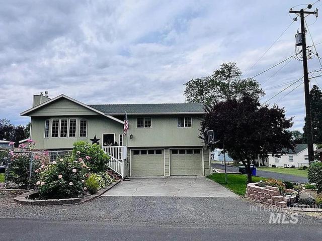 3722 15th St, Lewiston, ID 83501