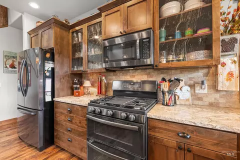 Kitchen - 1477 Dragonfly Loop, Mccall, ID 83638 photo 5 of 7