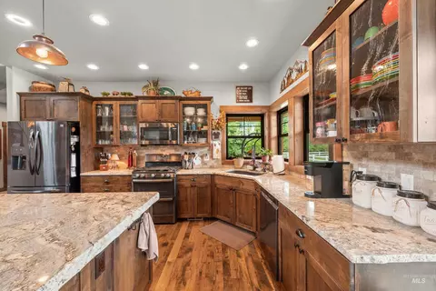 Kitchen - 1477 Dragonfly Loop, Mccall, ID 83638 photo 3 of 7