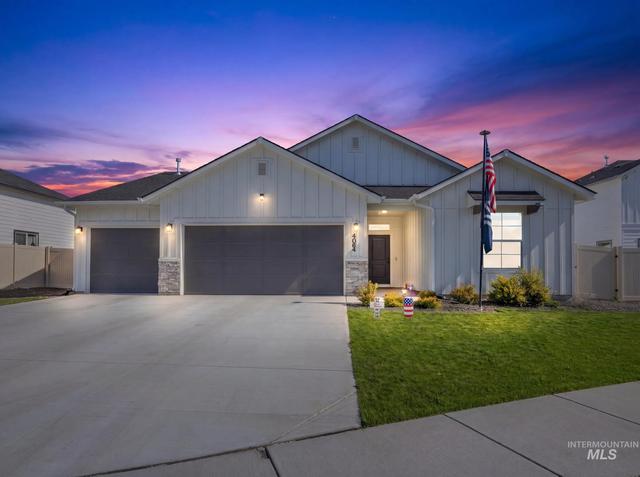 4064 E White Plains St, Nampa, ID 83686